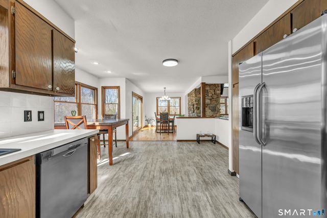 11 Spruce Mountain Trail, Danbury, CT 06810