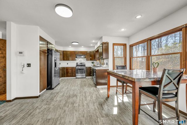 11 Spruce Mountain Trail, Danbury, CT 06810