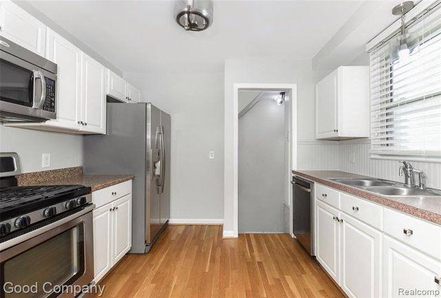 1197 Catalpa Drive, Berkley, MI 48072