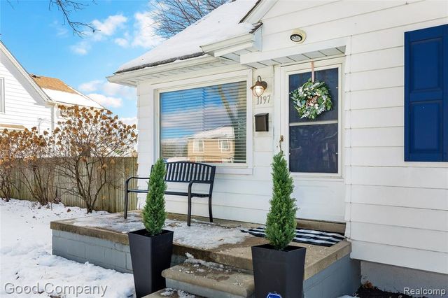 1197 Catalpa Drive, Berkley, MI 48072