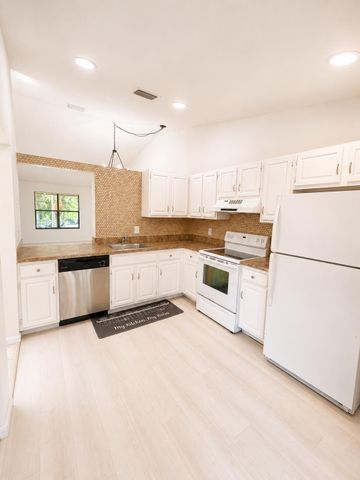 12969 Pennypacker Trail 16, Wellington, FL 33414