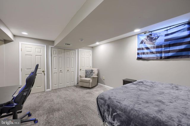 337 CROSSWINDS DR, Lititz, PA 17543