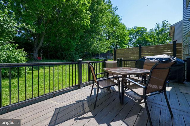 337 CROSSWINDS DR, Lititz, PA 17543