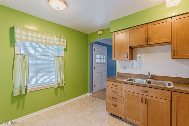 6903 Luelda Avenue, Parma, OH 44129