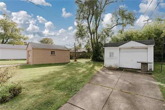 6903 Luelda Avenue, Parma, OH 44129