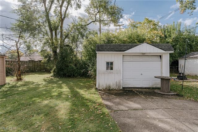 6903 Luelda Avenue, Parma, OH 44129