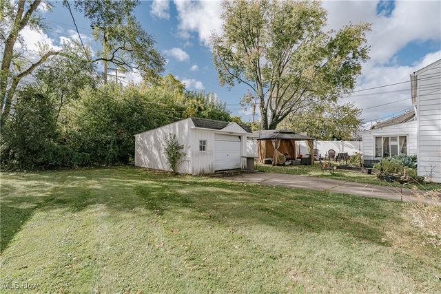 6903 Luelda Avenue, Parma, OH 44129