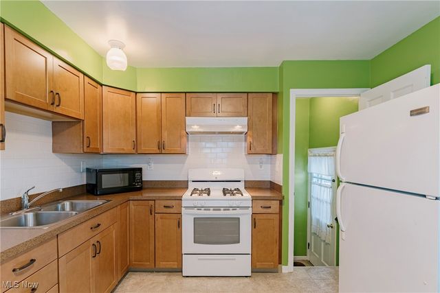 6903 Luelda Avenue, Parma, OH 44129