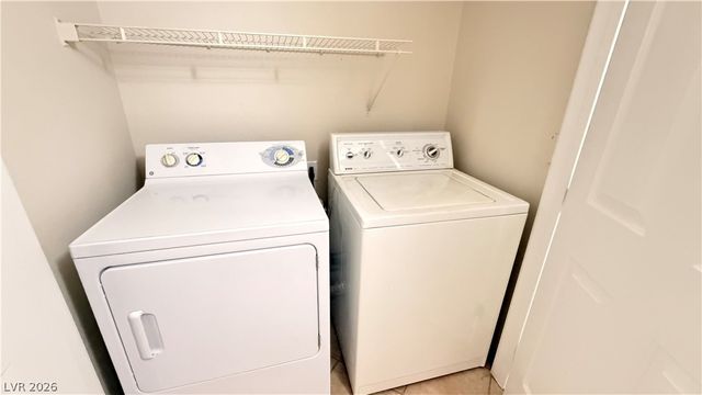 75 North Valle Verde Drive 1423, Henderson, NV 89074