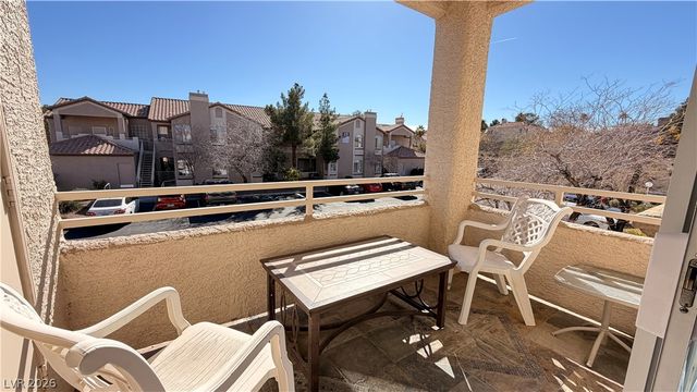 75 North Valle Verde Drive 1423, Henderson, NV 89074