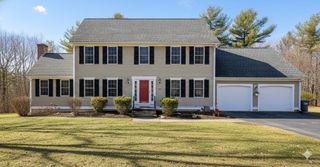 127 Hillcrest Rd, Northbridge, MA 01588