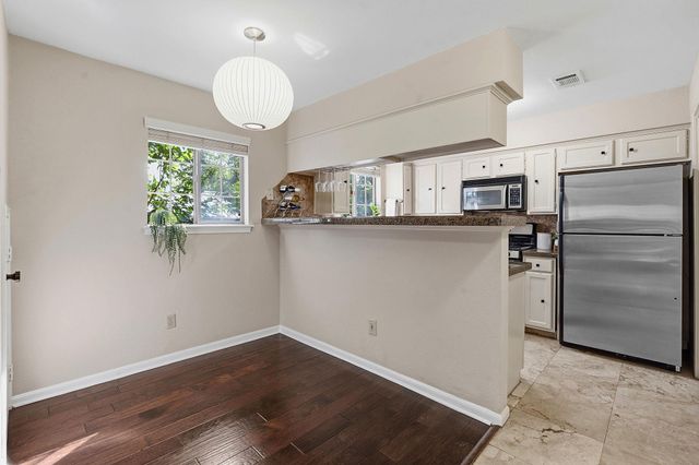1506 Forest TRL 101, Austin, TX 78703