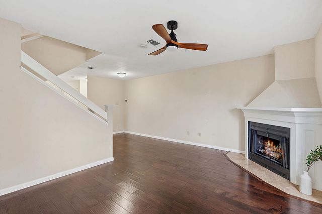 1506 Forest TRL 101, Austin, TX 78703