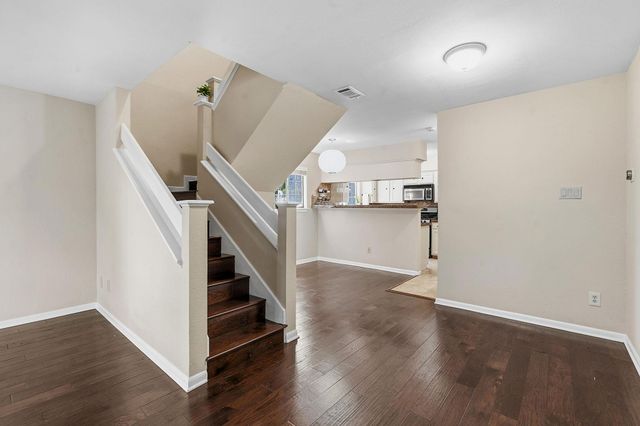 1506 Forest TRL 101, Austin, TX 78703