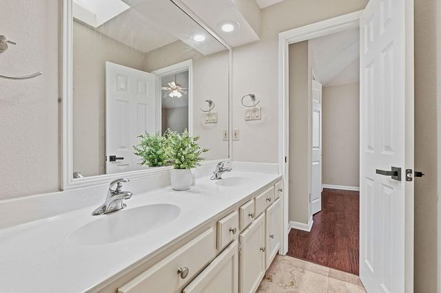 1506 Forest TRL 101, Austin, TX 78703