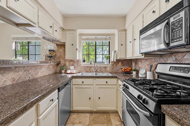 1506 Forest TRL 101, Austin, TX 78703