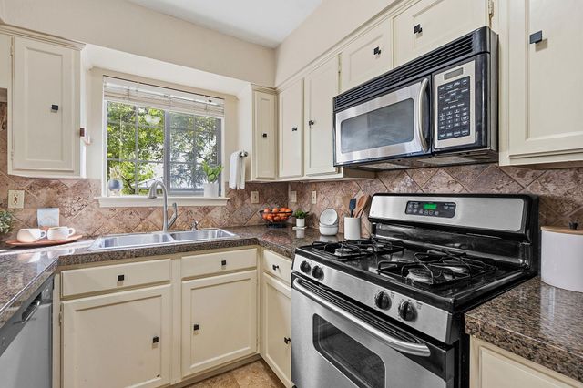 1506 Forest TRL 101, Austin, TX 78703