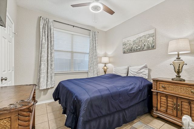 6925 Abbey Falls, San Antonio, TX 78249