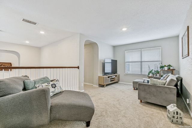 6925 Abbey Falls, San Antonio, TX 78249