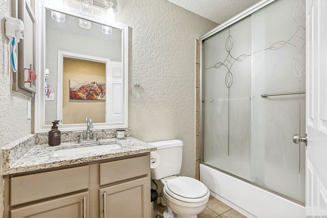 6925 Abbey Falls, San Antonio, TX 78249