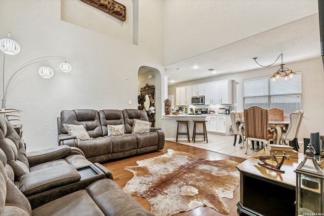 6925 Abbey Falls, San Antonio, TX 78249