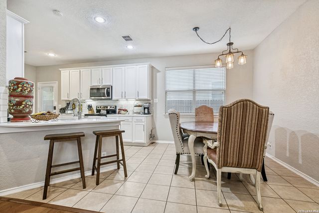 6925 Abbey Falls, San Antonio, TX 78249