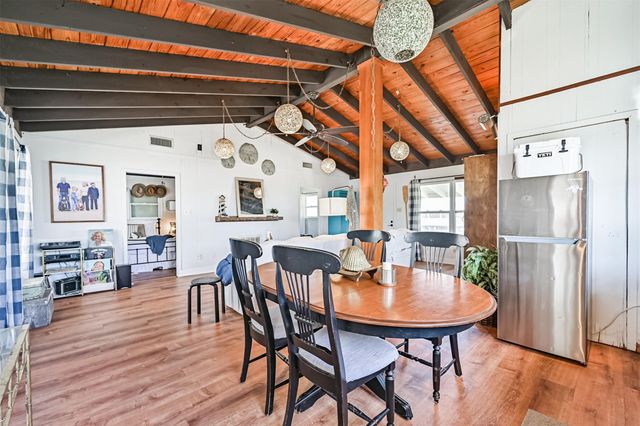 16519 Captain Kidd Road, Jamaica Beach, TX 77554