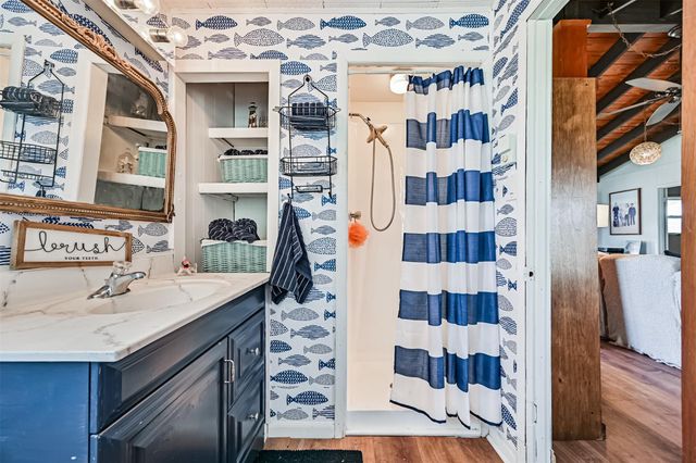 16519 Captain Kidd Road, Jamaica Beach, TX 77554