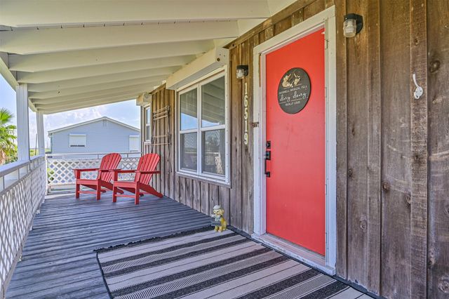 16519 Captain Kidd Road, Jamaica Beach, TX 77554