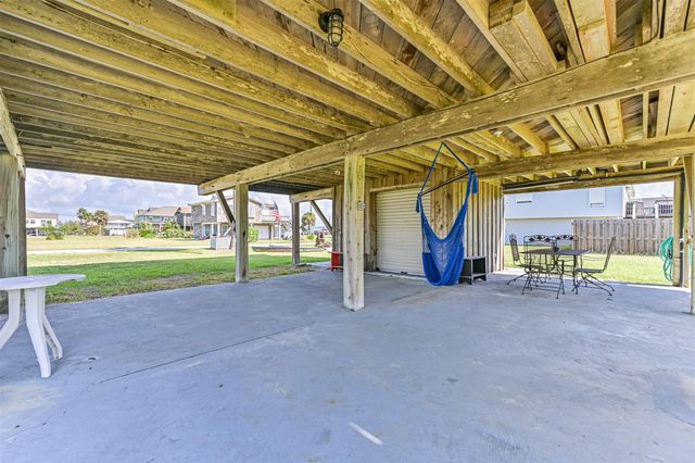 16519 Captain Kidd Road, Jamaica Beach, TX 77554