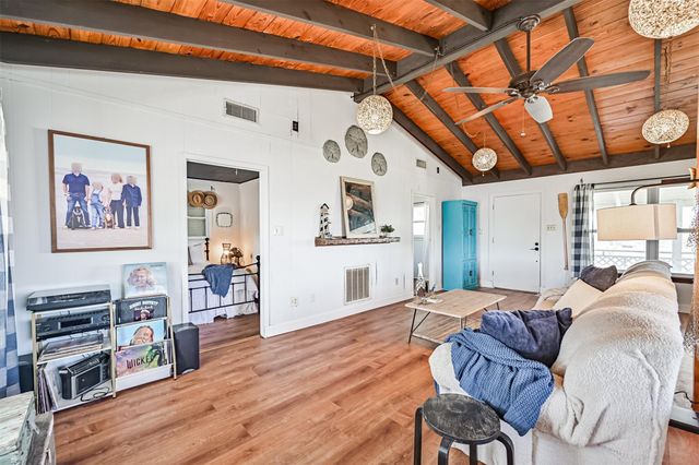 16519 Captain Kidd Road, Jamaica Beach, TX 77554