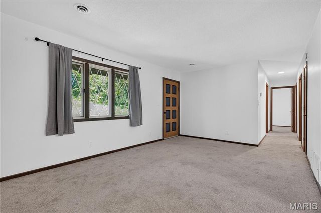 12 Edgewood Lane, Belleville, IL 62223