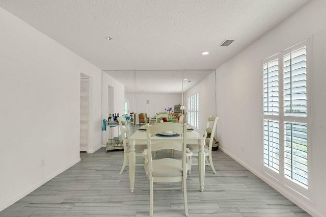 3824 SE FAIRWAY E, Stuart, FL 34997