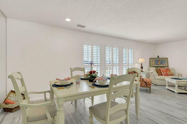 3824 SE FAIRWAY E, Stuart, FL 34997