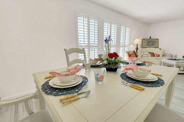 3824 SE FAIRWAY E, Stuart, FL 34997
