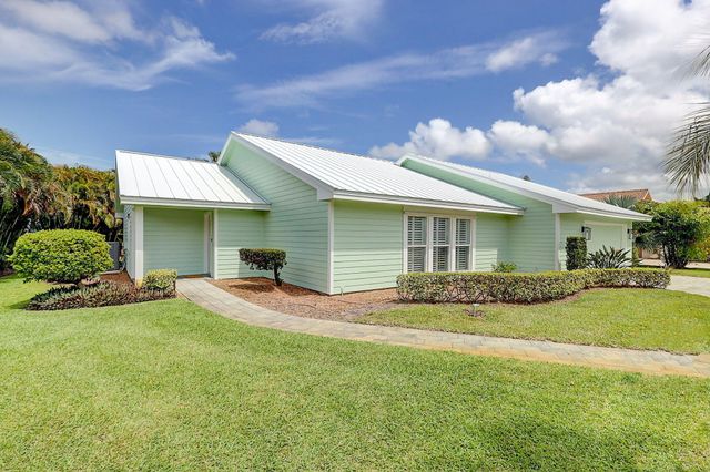 3824 SE FAIRWAY E, Stuart, FL 34997