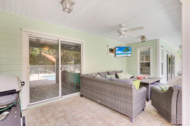 3824 SE FAIRWAY E, Stuart, FL 34997