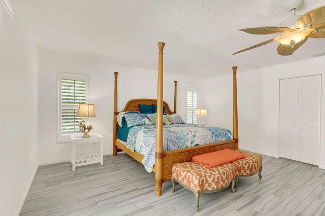 3824 SE FAIRWAY E, Stuart, FL 34997
