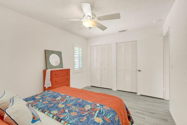 3824 SE FAIRWAY E, Stuart, FL 34997