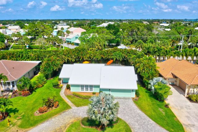 3824 SE FAIRWAY E, Stuart, FL 34997