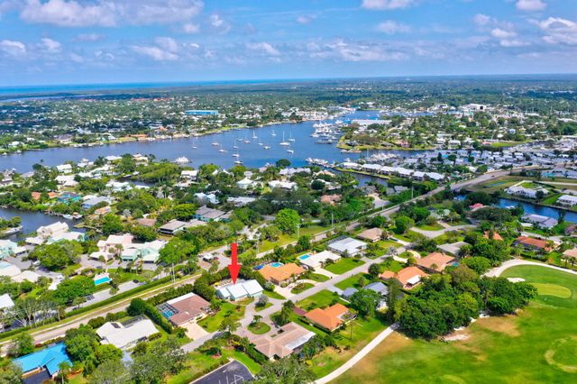 3824 SE FAIRWAY E, Stuart, FL 34997