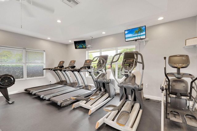 3824 SE FAIRWAY E, Stuart, FL 34997