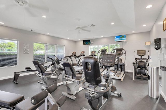 3824 SE FAIRWAY E, Stuart, FL 34997