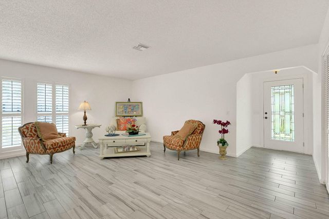 3824 SE FAIRWAY E, Stuart, FL 34997