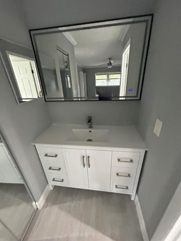 6361 N FALLS CIR Drive 212, Lauderhill, FL 33319