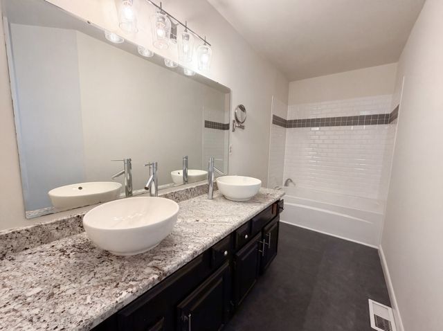 519 Brentview Hills Dr, Nashville, TN 37220