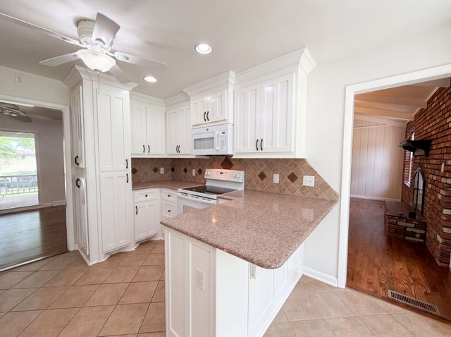 519 Brentview Hills Dr, Nashville, TN 37220