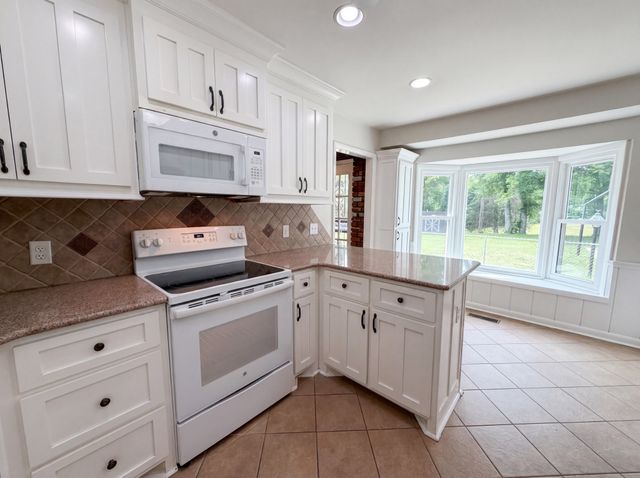 519 Brentview Hills Dr, Nashville, TN 37220