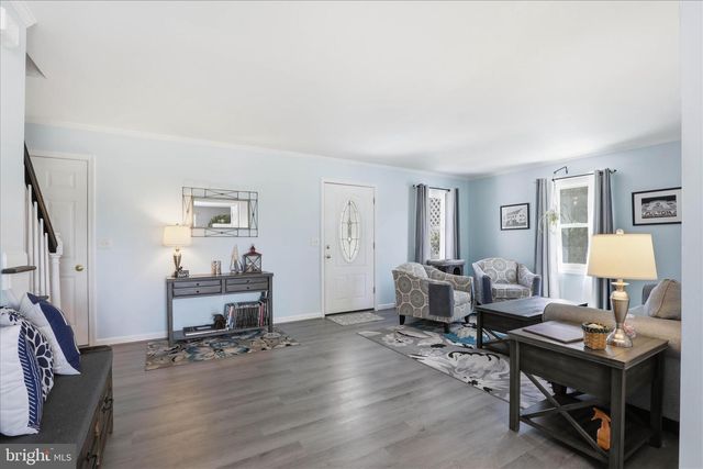 89 RED STONE CIR, Reinholds, PA 17569