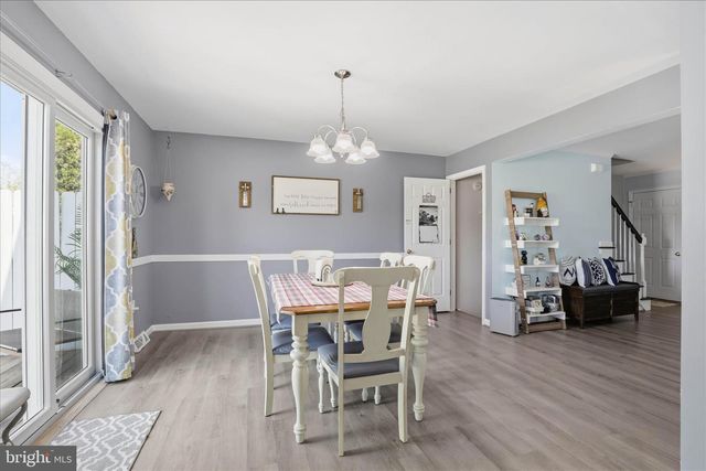 89 RED STONE CIR, Reinholds, PA 17569
